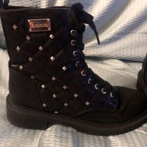 Bebe brand new with gold studs. 
Super cute and stylish 
Perfect for a Xmas gift